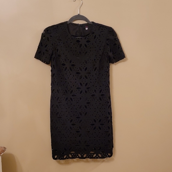 Little Black Dress Trina Turk Laser Cut Shift Dress - Picture 3 of 9